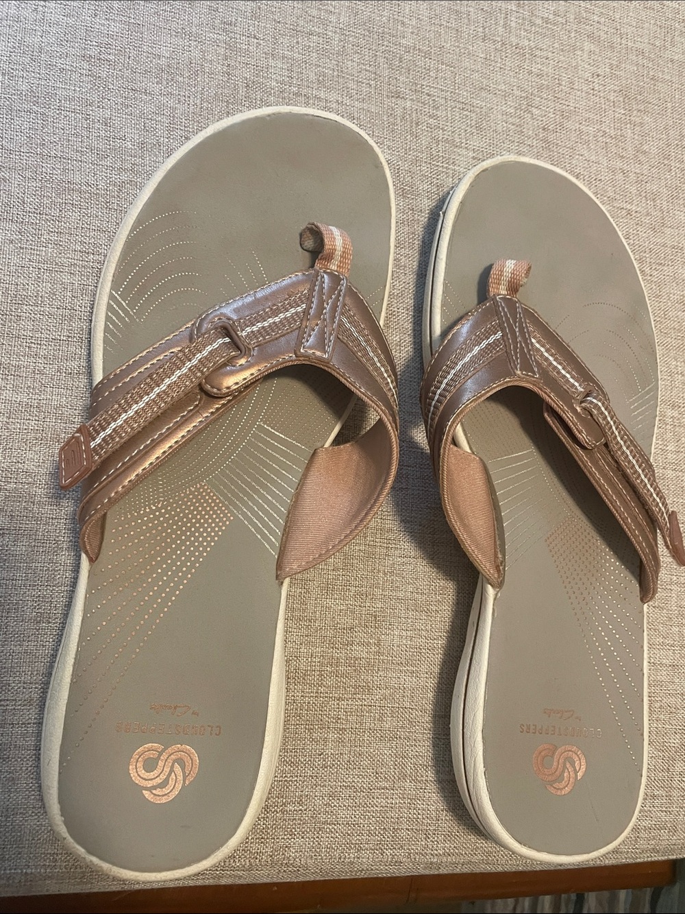 Clarks Cloudsteppers sandal Size 9 Copper/Pink color